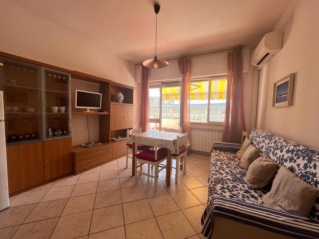 Imperiale Apartment Tirrenia Exterior photo