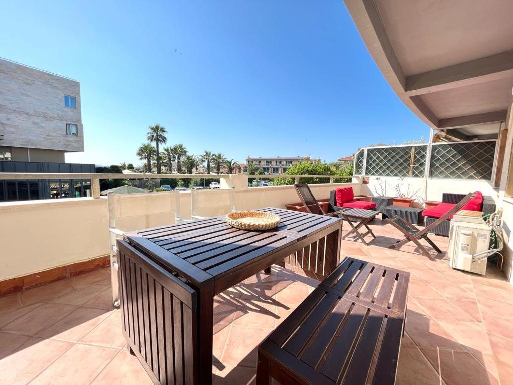 Imperiale Apartment Tirrenia Exterior photo